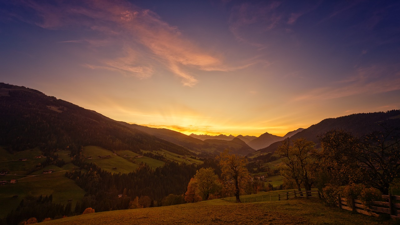 Sonnenuntergang über den Alpen als Zeichen für den Tod
