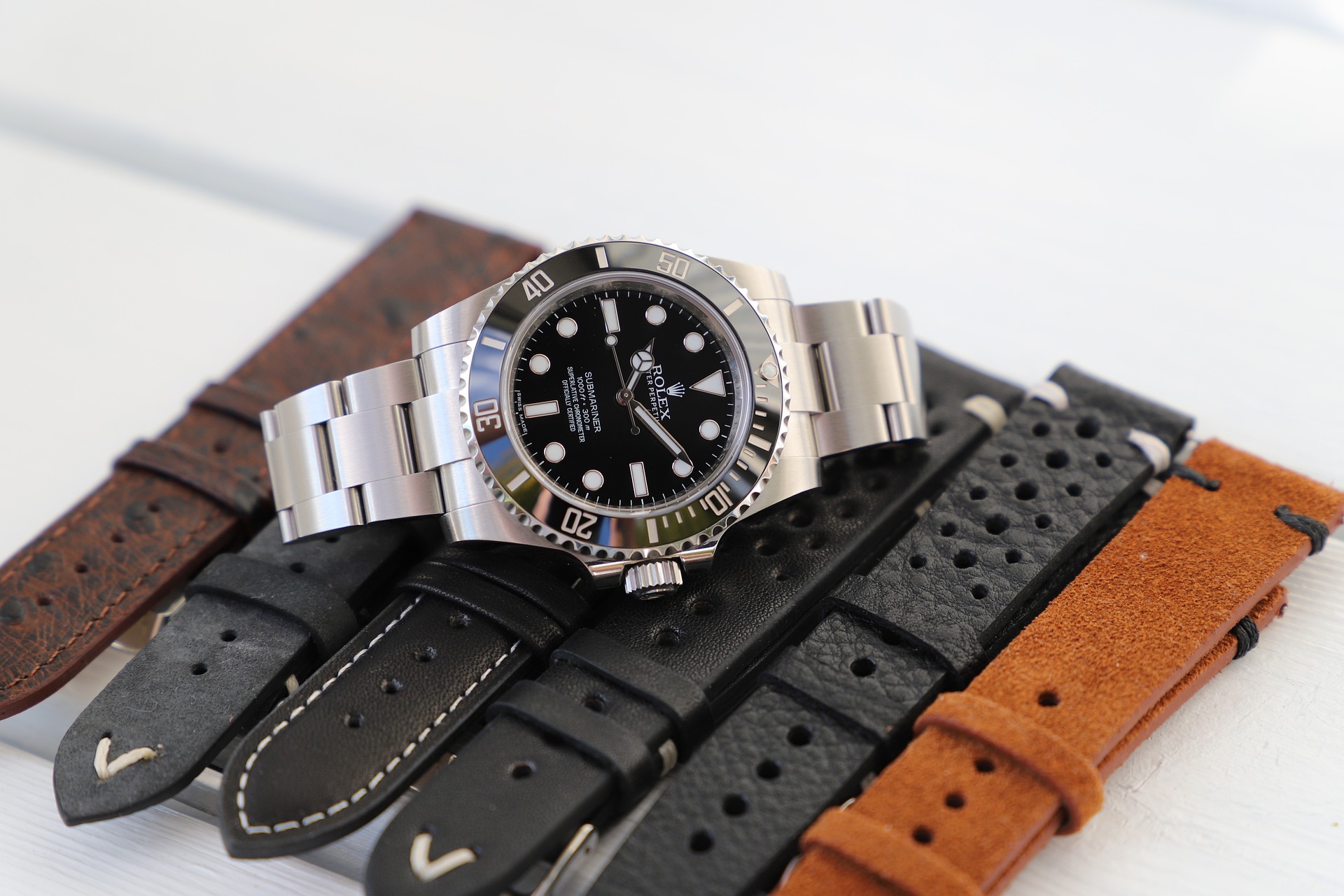 Rolex watch with replacement bracelets